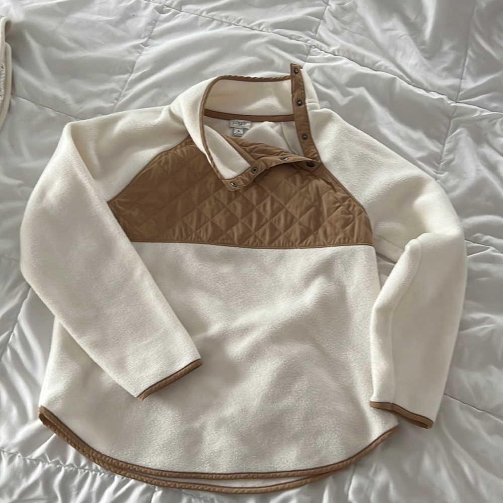 Jcrew White and Cream Button Neck Fleece